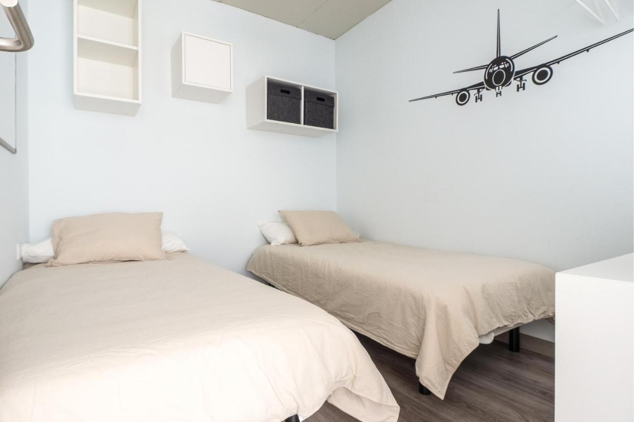 El Ventero Apartment - Elegante Apt Para 5 Con Terraza, Wi-Fi Y Aparcamiento En La Calle Camarma de Esteruelas Экстерьер фото