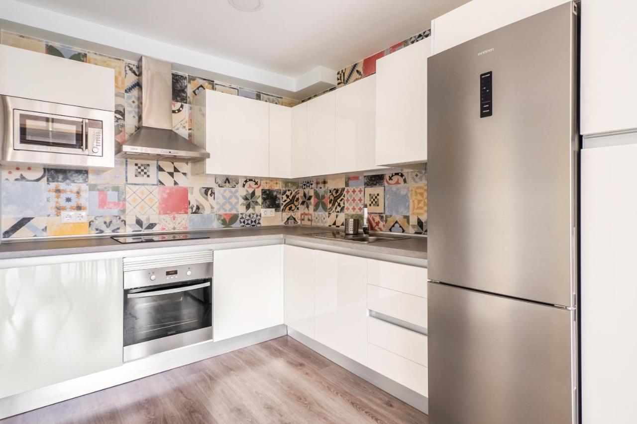 El Ventero Apartment - Elegante Apt Para 5 Con Terraza, Wi-Fi Y Aparcamiento En La Calle Camarma de Esteruelas Экстерьер фото