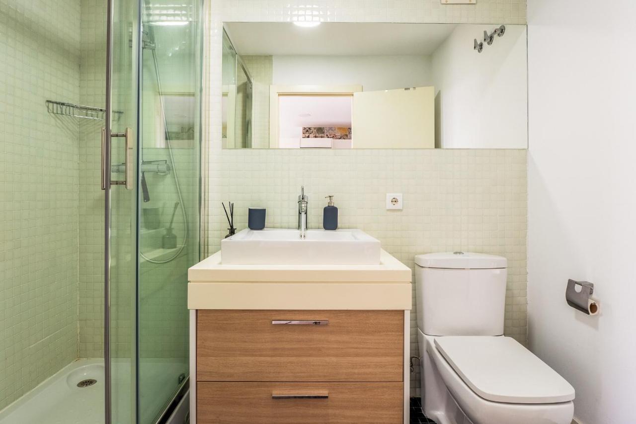 El Ventero Apartment - Elegante Apt Para 5 Con Terraza, Wi-Fi Y Aparcamiento En La Calle Camarma de Esteruelas Экстерьер фото