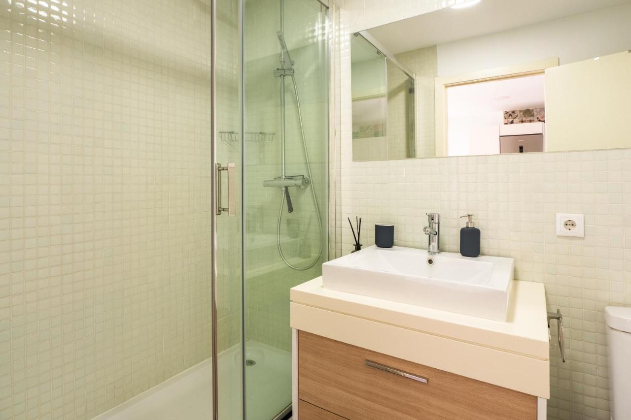 El Ventero Apartment - Elegante Apt Para 5 Con Terraza, Wi-Fi Y Aparcamiento En La Calle Camarma de Esteruelas Экстерьер фото